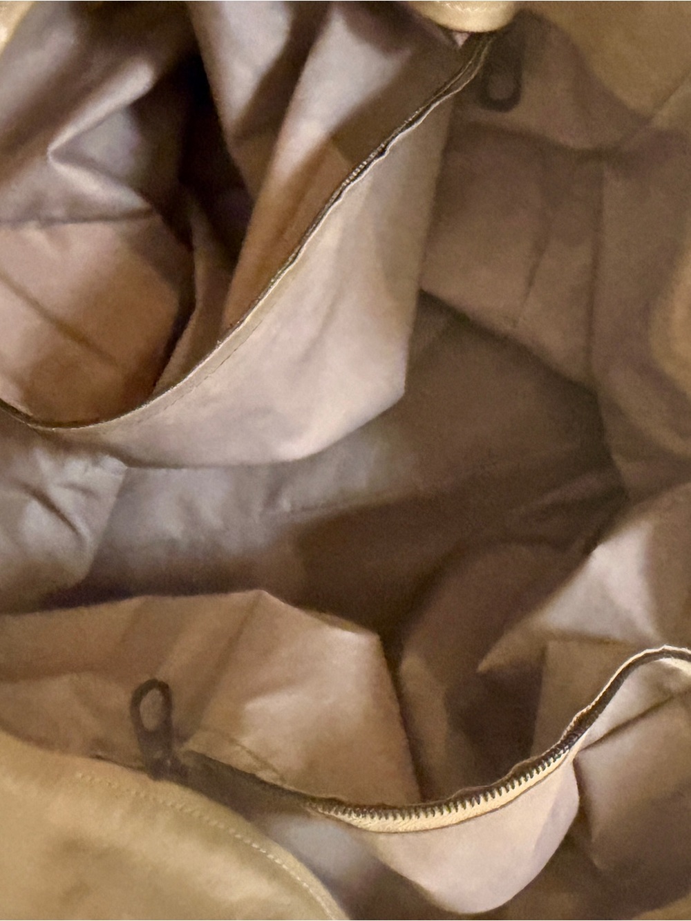 Authentic Bottega Veneta Tan Leather Travel Duffel Bag - Picture 6 of 16